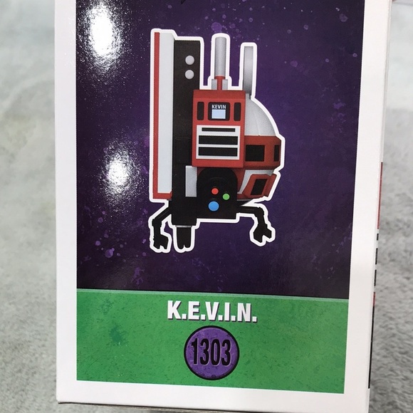 Marvel Collector Corps Funko Pop Disney + Collector Box 2Tees !!! - Picture 9 of 14